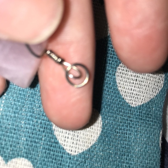 Arrow shaped seven chakra point pendant on rose quartz - Picture 2 of 3